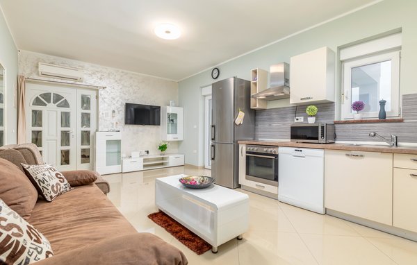 Ferienhaus - Pula , Kroatien - CIR415 407