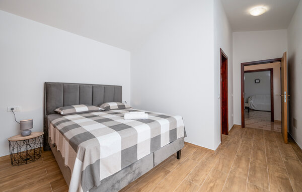 Holiday Home - Pula-Galizana , Croatia - CIR420 604