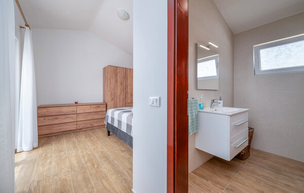 Holiday Home - Pula-Galizana , Croatia - CIR420 606