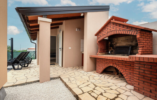 Holiday Home - Pula-Galizana , Croatia - CIR420 102