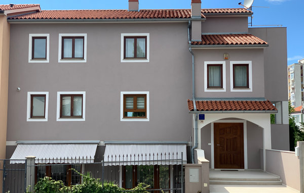 Vakantiehuis - Pula , Kroatië - CIR445 82