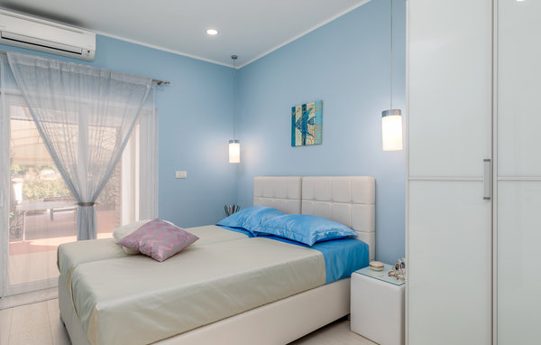 Feriehus - Pula , Kroatia - CIR449 601