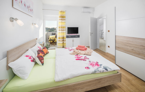 Feriehus - Pula , Kroatia - CIR502 607