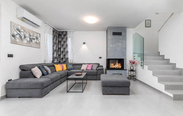 Feriehus - Pula , Kroatia - CIR556 301