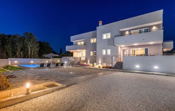Feriehus - Pula , Kroatia - CIR556 106