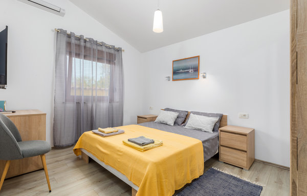 Semesterhus - Pula-Galizana , Kroatien - CIR595 601