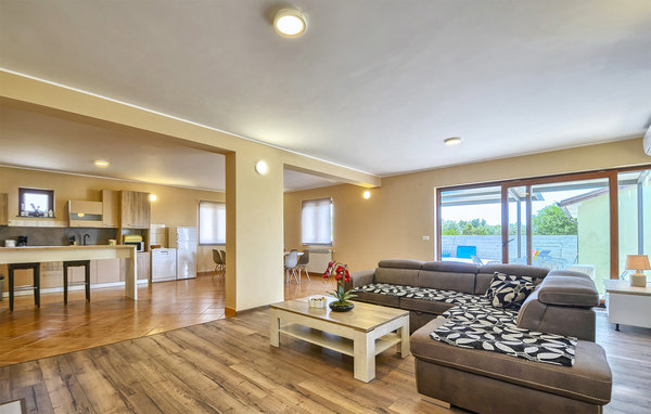Holiday Home - Pula-Galizana , Croatia - CIR596 3