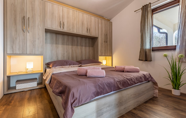 Feriehus - Pula , Kroatia - CIR601 604