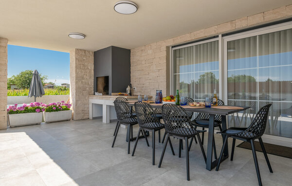 Ferienhaus - Pula - Radeki Polje , Kroatien - CIR697 102