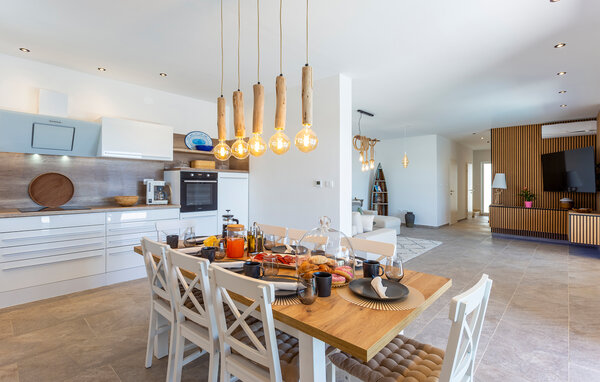 Feriehus - Pula - Radeki polje , Kroatia - CIR702 401