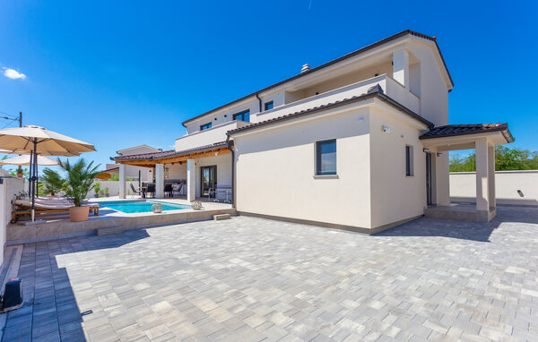 Feriehus - Pula - Radeki polje , Kroatia - CIR702 81