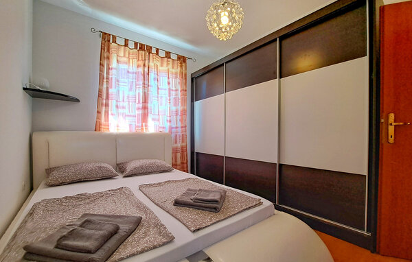 Semesterhus - Pula , Kroatien - CIR703 602