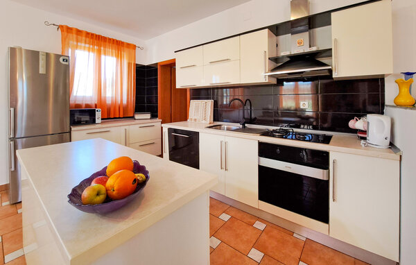 Semesterhus - Pula , Kroatien - CIR703 401