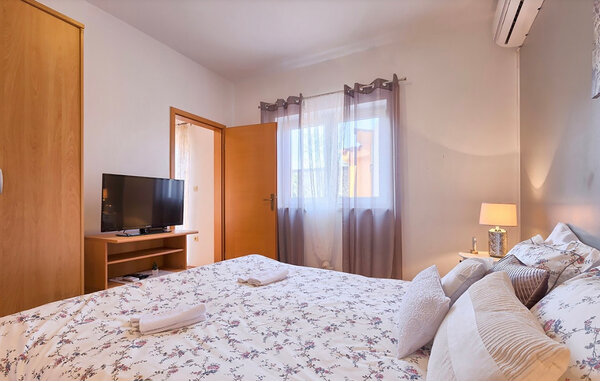 Apartment - Pula-Stinjan , Croatia - CIR754 606
