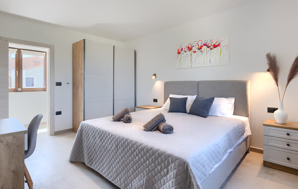 Holiday Home - Pula - Valtura , Croatia - CIR756 604