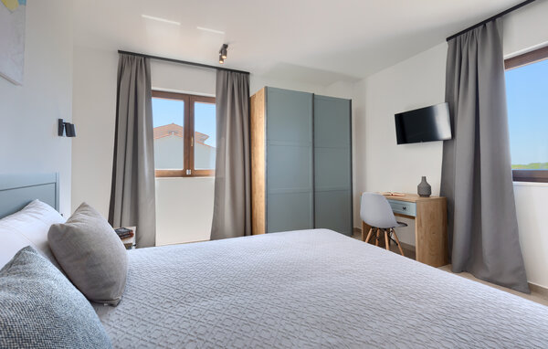 Holiday Home - Pula - Valtura , Croatia - CIR756 608