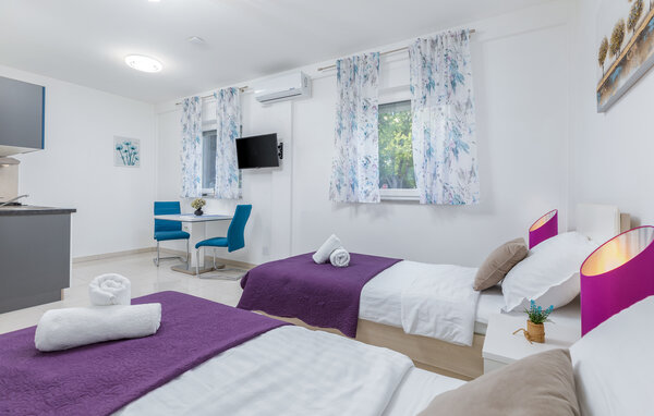 Apartment - Pula , Croatia - CIR774 4