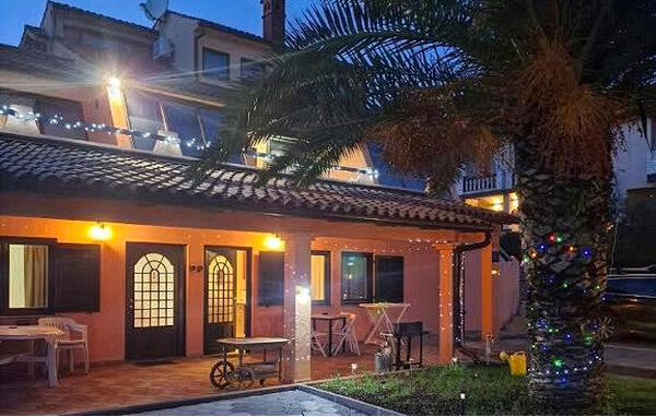 Semesterlägenhet - Pula-Pjescana Uvala , Kroatien - CIR798 81