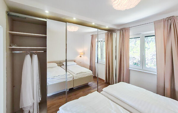 Semesterhus - Pula , Kroatien - CIR801 605