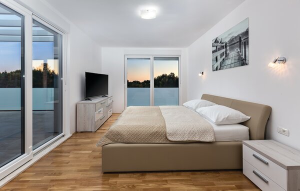 Feriehus - Pula , Kroatia - CIR805 6