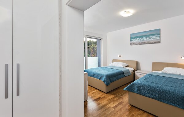 Feriehus - Pula , Kroatia - CIR805 608