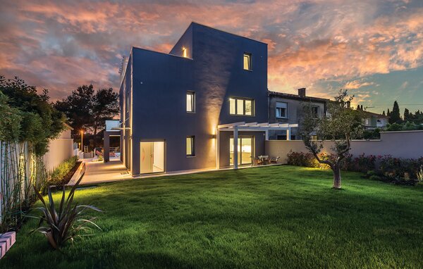 Feriehus - Pula , Kroatia - CIR805 81