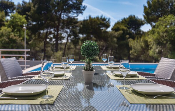 Feriehus - Pula , Kroatia - CIR805 86