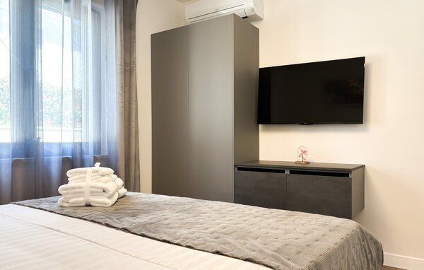 Semesterhus - Pula , Kroatien - CIR815 603