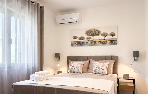 Semesterhus - Pula , Kroatien - CIR815 604