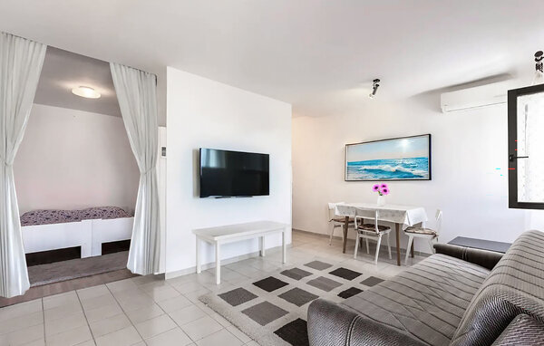 Apartment - Pula - Pjescana Uvala , Croatia - CIR828 3