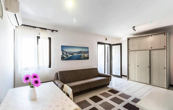Apartment - Pula - Pjescana Uvala , Croatia - CIR828 301