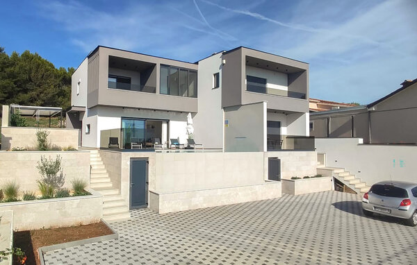 Semesterhus - Pula , Kroatien - CIR830 81