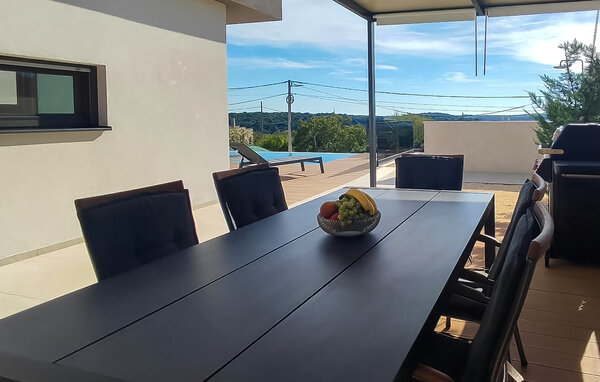 Semesterhus - Pula , Kroatien - CIR830 101
