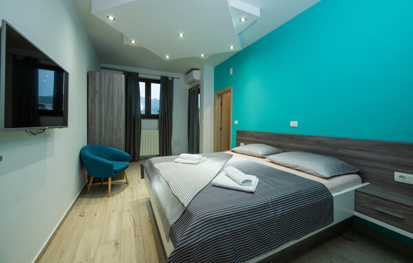 Vakantiehuis - Pula , Kroatië - CIS385 602