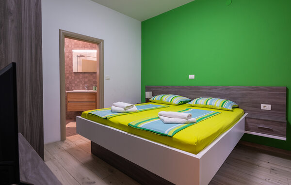 Vakantiehuis - Pula , Kroatië - CIS385 603