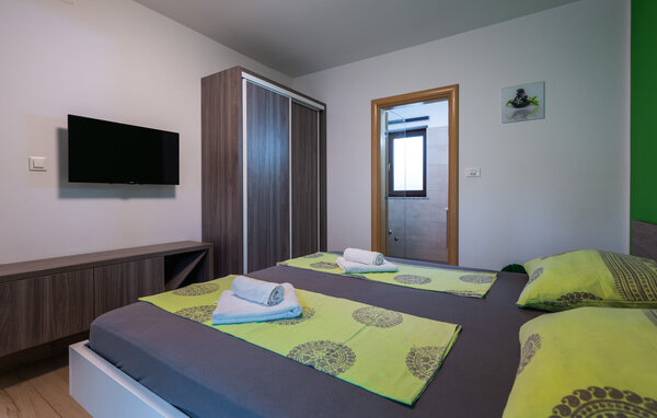 Vakantiehuis - Pula , Kroatië - CIS385 606