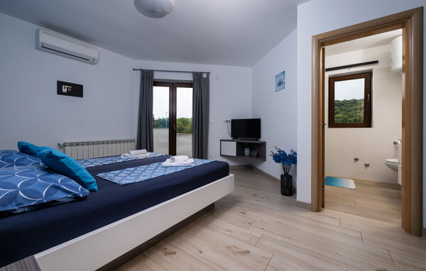 Vakantiehuis - Pula , Kroatië - CIS385 608