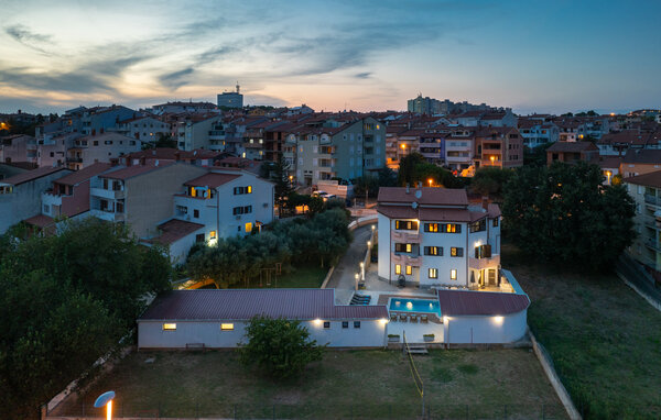 Vakantiehuis - Pula , Kroatië - CIS385 85