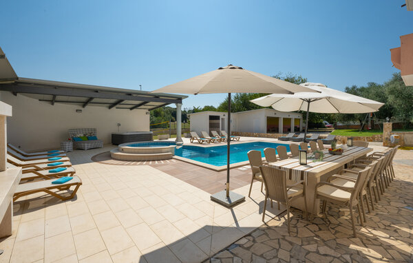 Vakantiehuis - Pula , Kroatië - CIS385 3