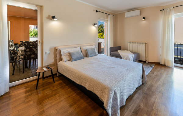 Vakantiehuis - Pula , Kroatië - CIS400 606