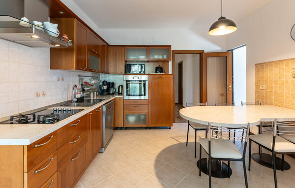 Vakantiehuis - Pula , Kroatië - CIS400 403