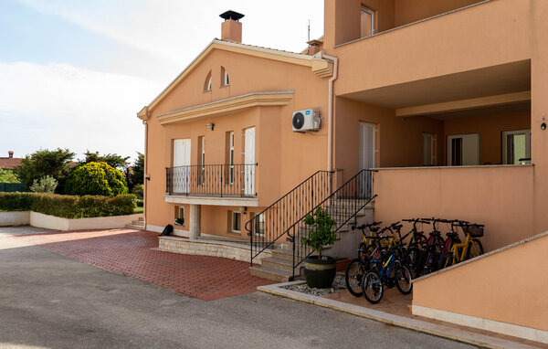 Vakantiehuis - Pula , Kroatië - CIS400 82