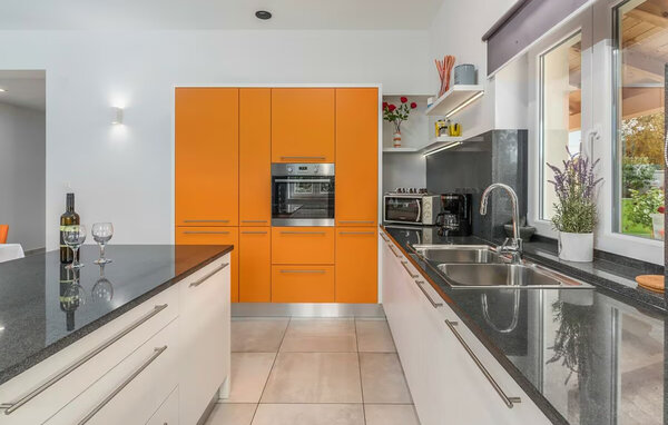 Holiday Home - Tinjan-Milohanici , Croatia - CIS429 401