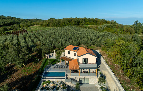 Feriehus - Motovun , Kroatia - CIS474 1