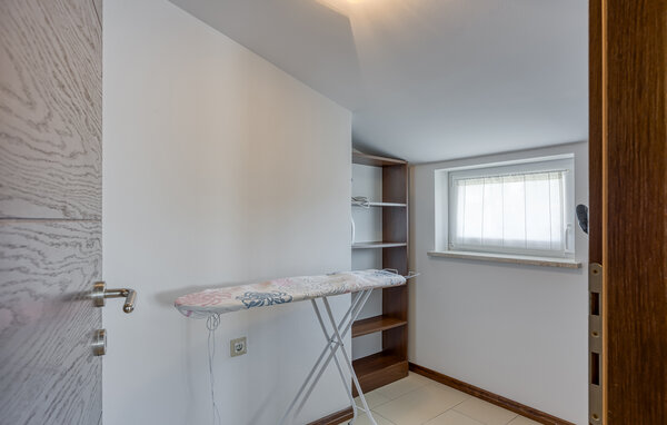 Apartment - Kanfanar-Pilkovici , Croatia - CIV640 503