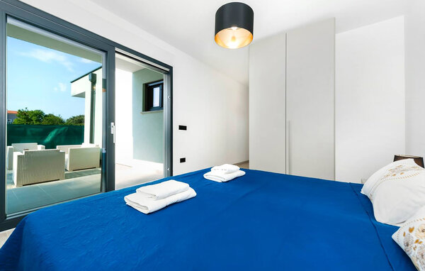 Holiday Home - Rovinj , Croatia - CIV846 603