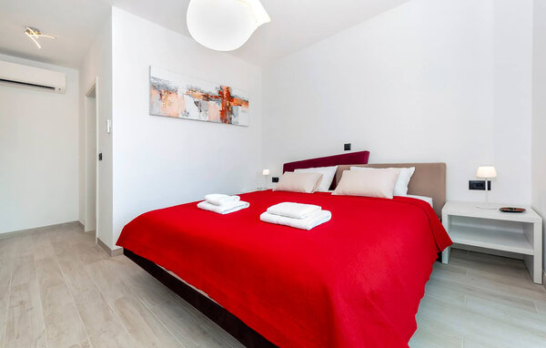 Holiday Home - Rovinj , Croatia - CIV846 604