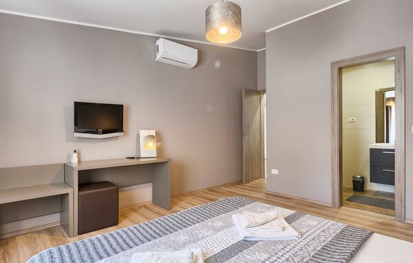 Holiday Home - Rovinjsko selo , Croatia - CIV865 610