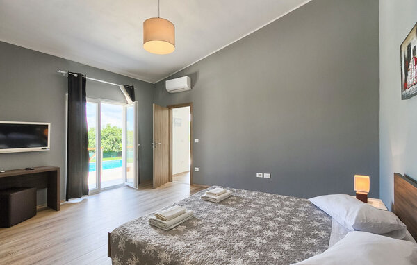 Holiday Home - Rovinjsko selo , Croatia - CIV865 614