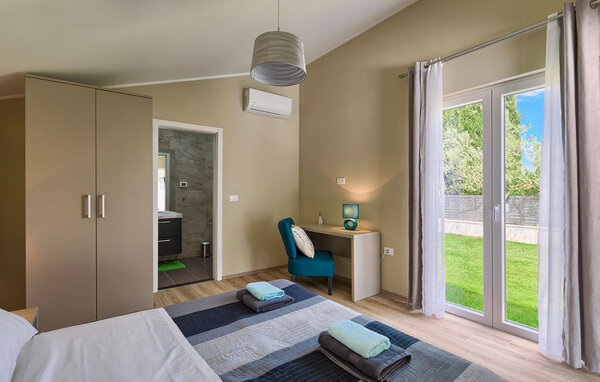 Holiday Home - Rovinjsko selo , Croatia - CIV865 616
